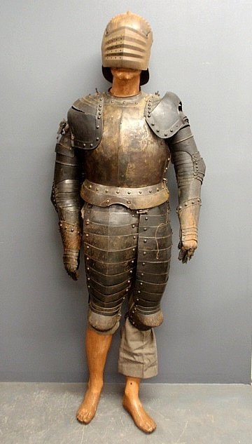 Suit of armor, displayed on a life-size mannequin.: Suit of armor, displayed on a life-size mannequin.
