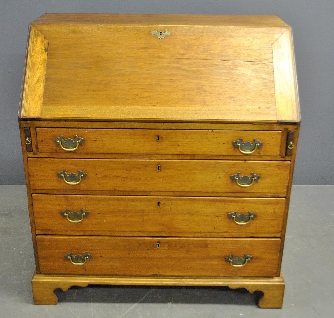 Chippendale walnut slant-front desk, c.1780. (1 of 5)