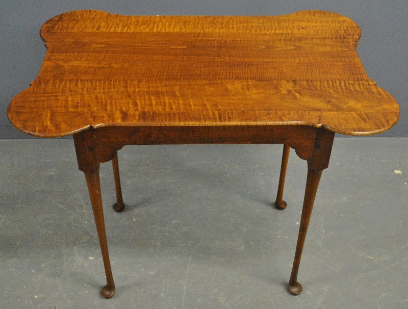 Queen Anne style Eldred Wheeler tiger maple porringer (1 of 3)