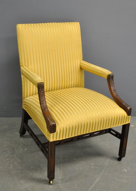 Chippendale style mahogany Gainsboro open armchair. (1 of 1)