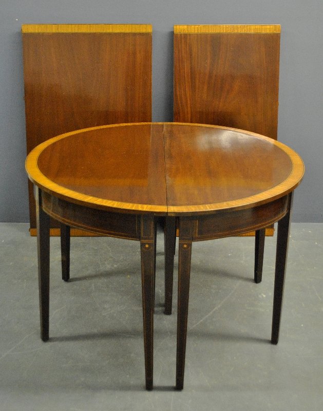 Hepplewhite inlaid mahogany banquet table, c.1790. (1 of 4)
