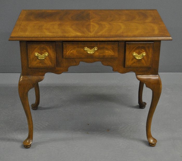 Queen Anne style Ethan Allen inlaid mahogany lowboy. (1 of 1)