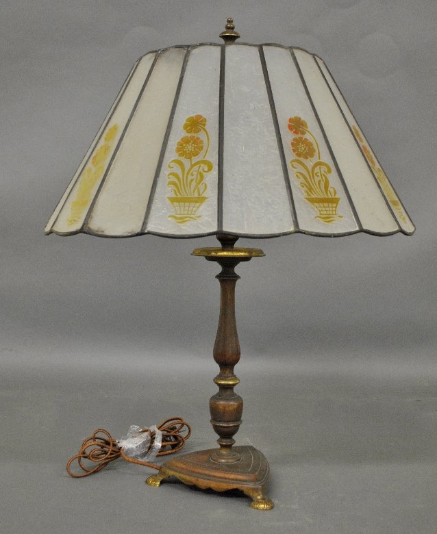 Handel brass lamp, unsigned, with a frosted glass shade (1 of 1)