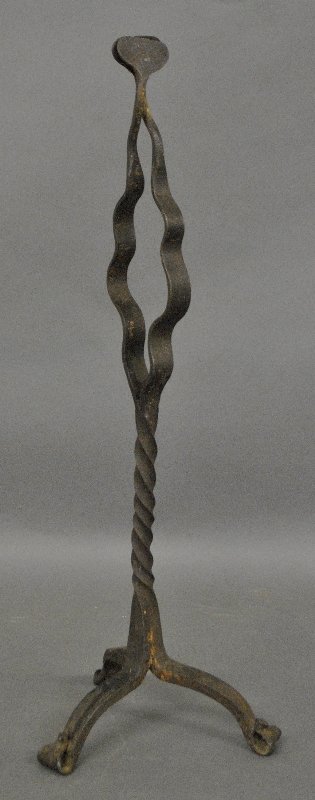 Unusual Lancaster County wrought iron fireplace splint (1 of 1)