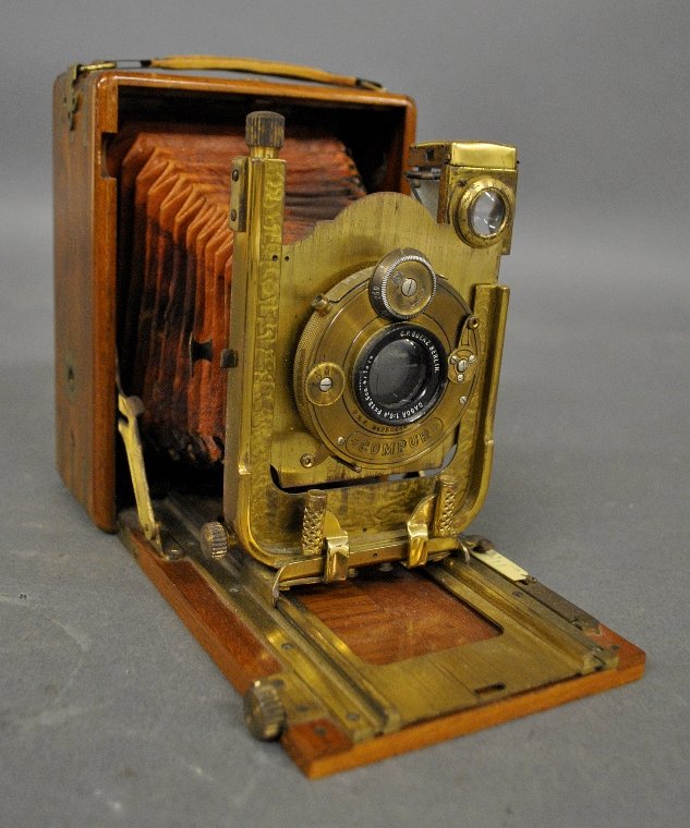 German 9x12 cm folding Compur shutter camera, c.1929, (1 of 4)