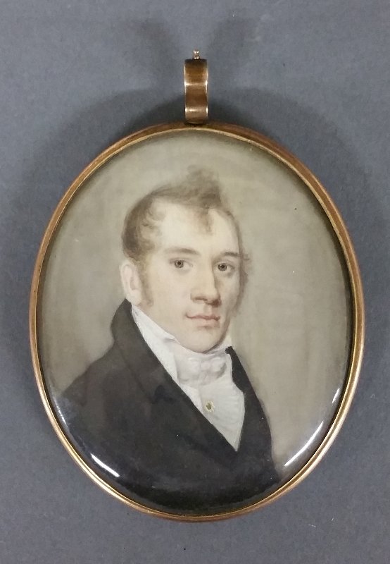 American oval miniature portrait of a gentleman, most (1 of 2)