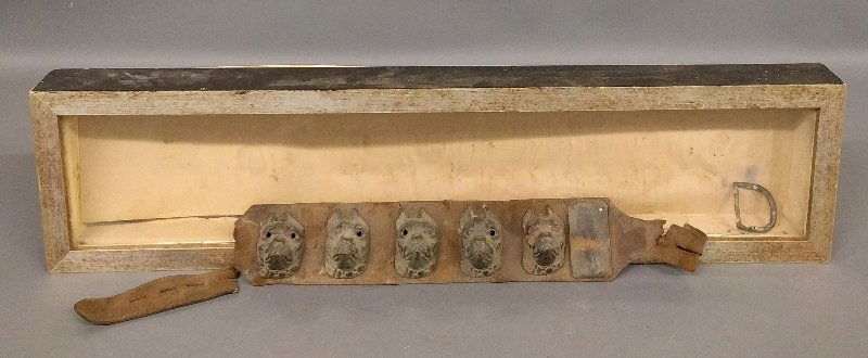 Cased leather dog collar with five metal boxer heads. (1 of 2)