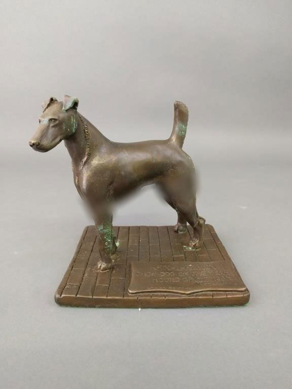 Bronze dog (1 of 2)