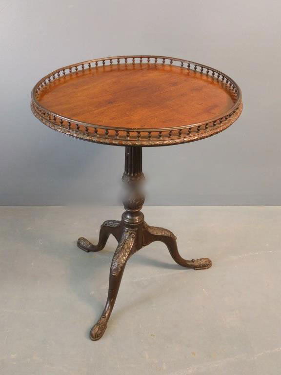 Mahogany tea-table (1 of 3)