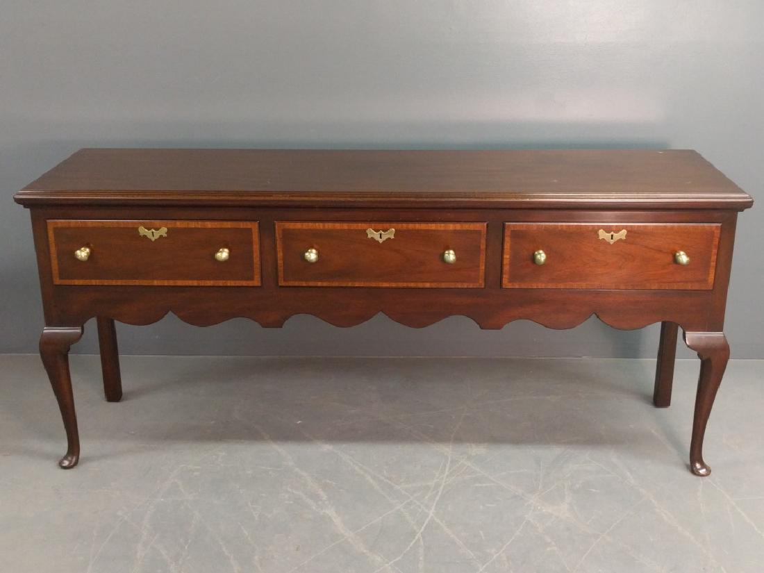 Kittinger Queen Anne style hunt board (1 of 3)