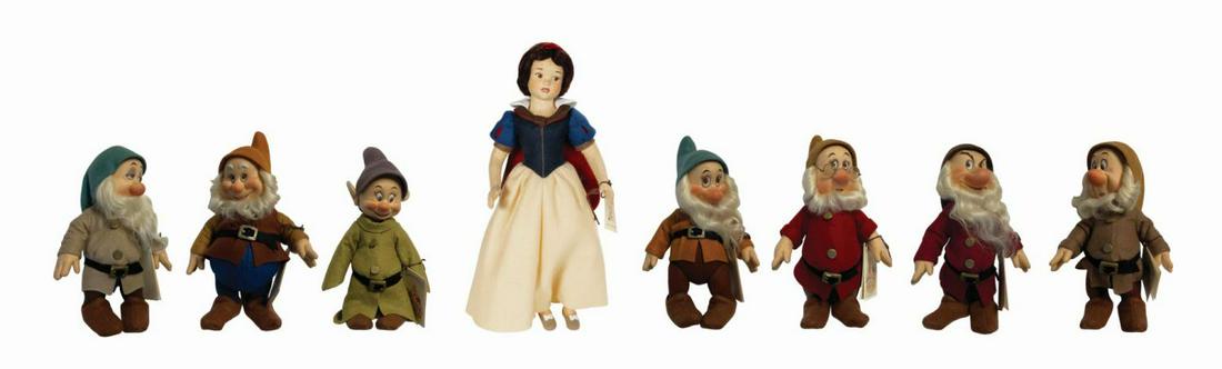 Snow White and the Seven Dwarfs R. John Wright Dolls.: (Disney, 1989-94) A complete set of (8) Snow White and the Seven Dwarfs dolls manufactured by R. John Wright and released in a limited edition of 2500 between 1989 and 1994. The jointed, fully posable
