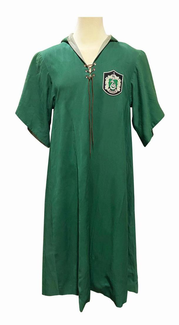 Harry Potter House Slytherin Quidditch Robe. (1 of 2)