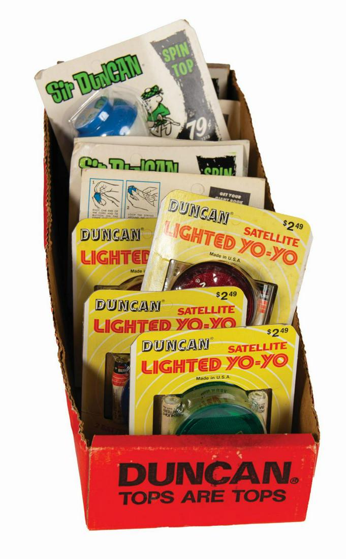 Duncan Lighted Yo-Yo and Spin Top Store Display. (1 of 4)