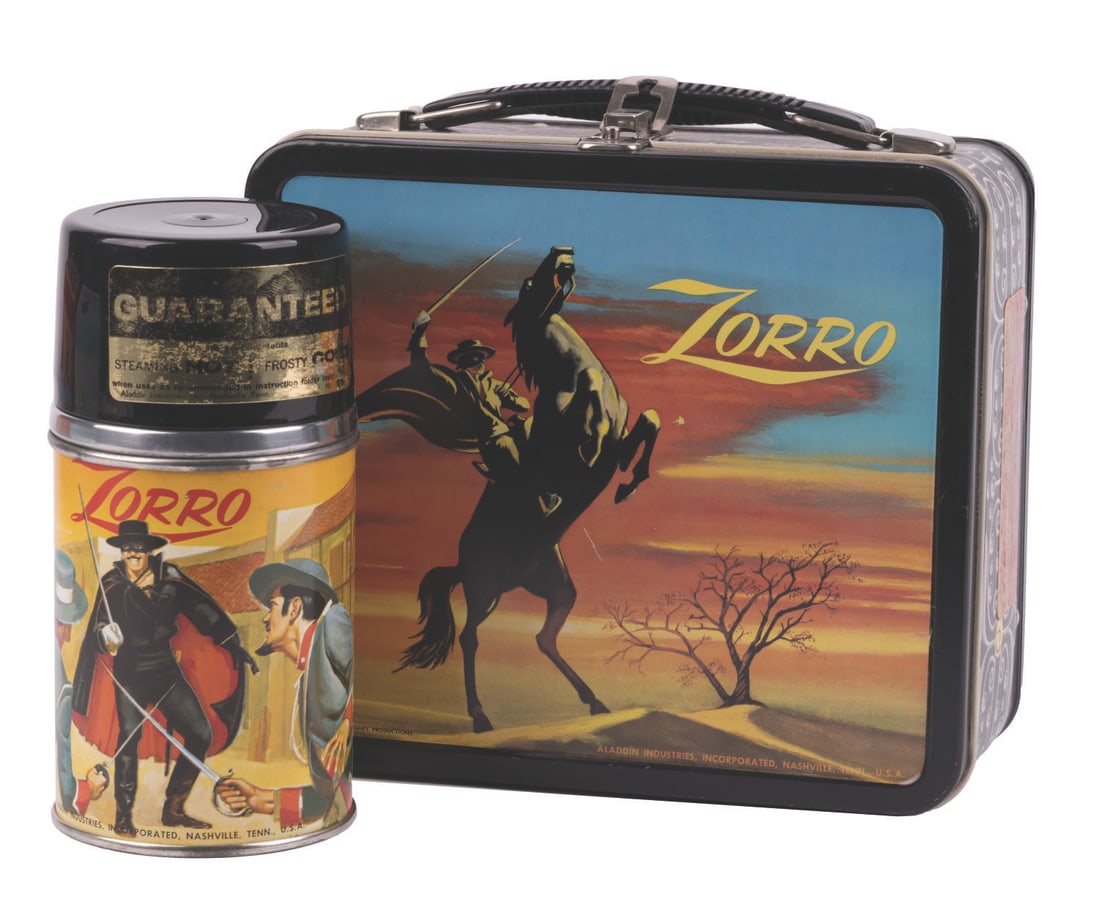 A "Zorro" Lunchbox and Thermos. (1 of 7)