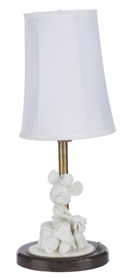 A BoardWalk Resort Guest Room Minnie Mouse Lamp. (1 of 5)