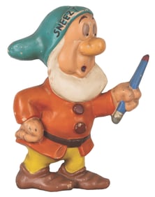 An Old King Cole Sneezy Display.