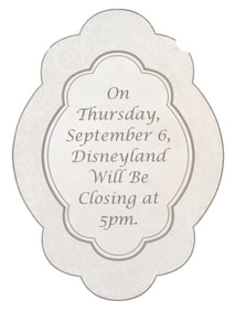 A Disneyland Early Closure Sign.