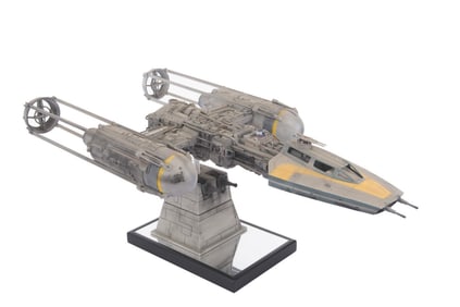 A Star Wars Rebel Y-Wing and Turbolaser Model.