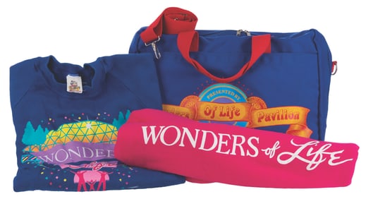 A Wonders of Life Canvas Bag, Sweatshirt and Sweatpants.