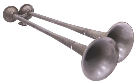 A Monorail Mark IV Air Horn.