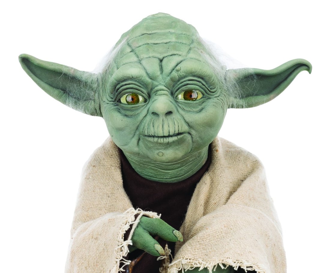 A Yoda Sideshow Prototype Figure. - 3