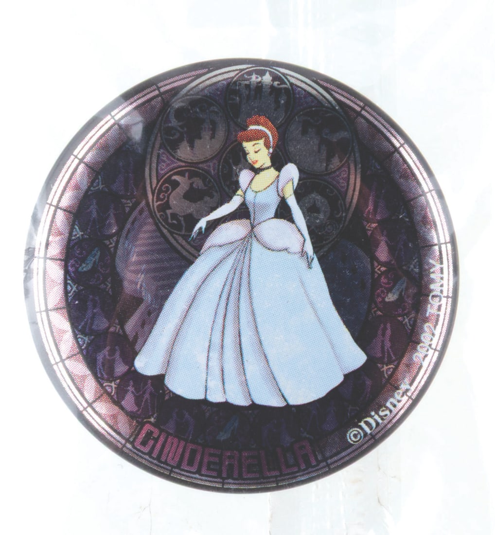A Kingdom Hearts Cinderella Button. - 3