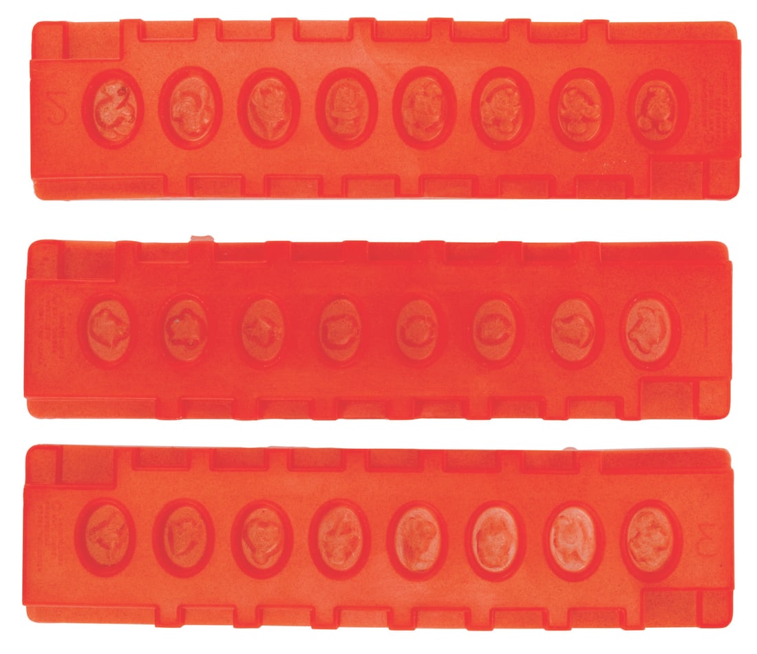 A Remco Mickey Mouse Candy Factory. - 3