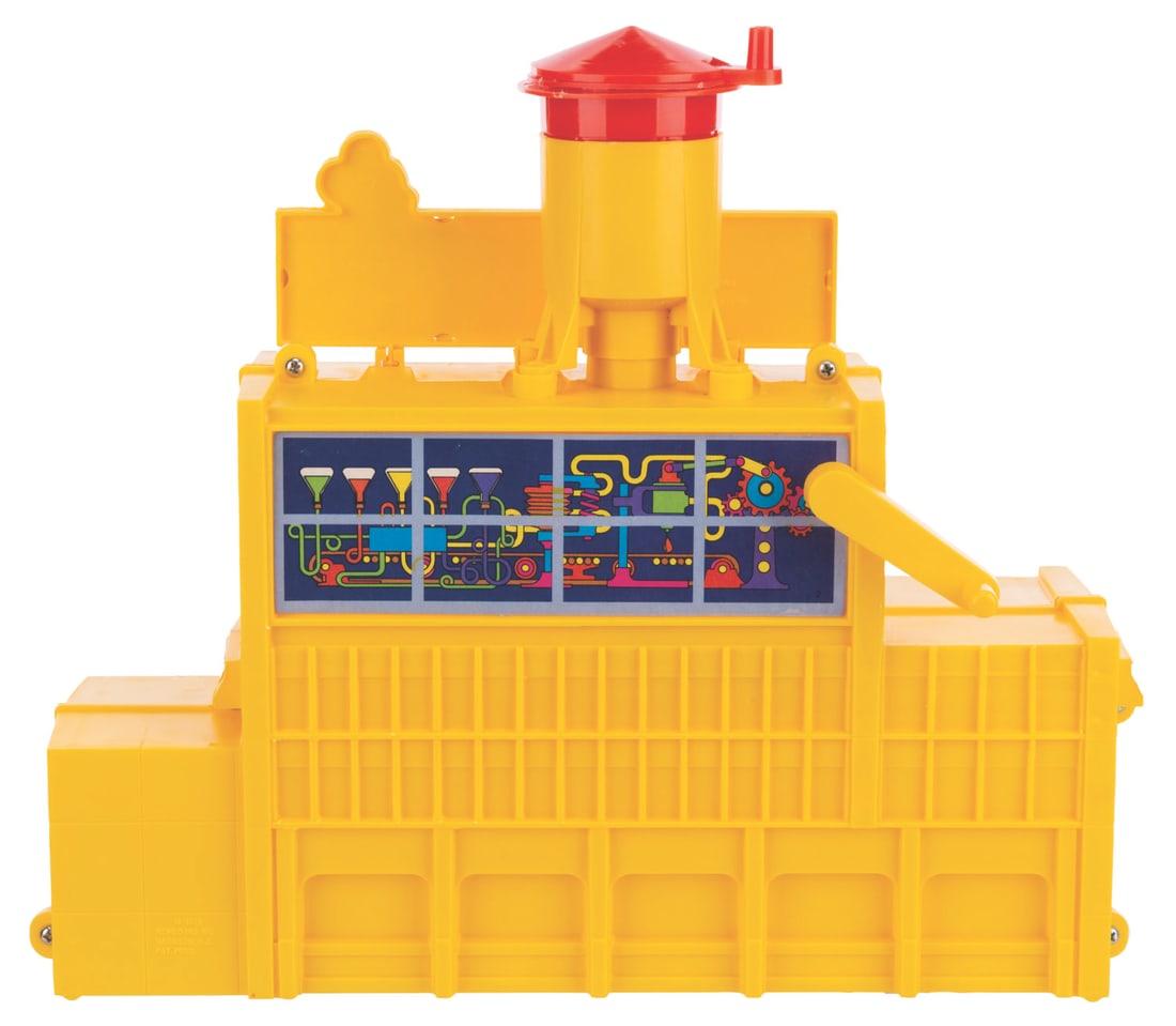 A Remco Mickey Mouse Candy Factory. - 5