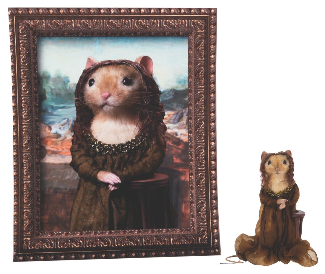 A "Dinner for Schmucks" Prop Taxidermy Mona Lisa Mouse. (1 of 5)