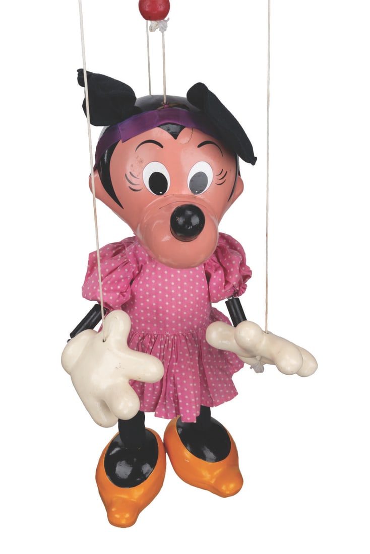 A Minnie Mouse Pelham Puppet Store Display. - 4