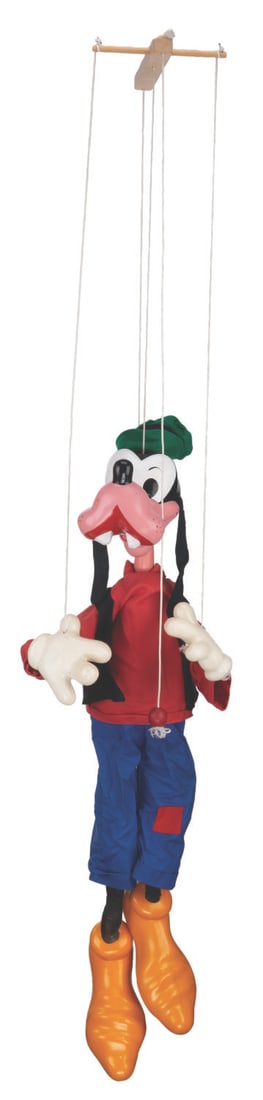 A Goofy Store Display Pelham Puppet Marionette. (1 of 7)