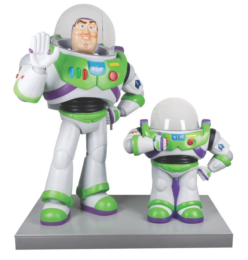 A Disney Store Buzz Lightyear Photo Op Figure. (1 of 8)