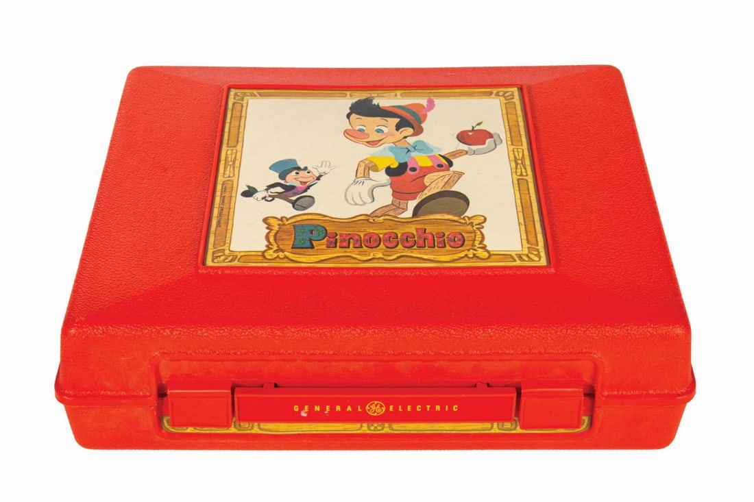 A Pinocchio GE Phonograph. - 3
