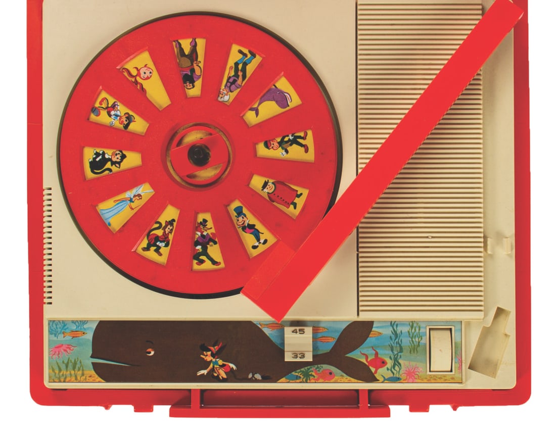 A Pinocchio GE Phonograph. - 6