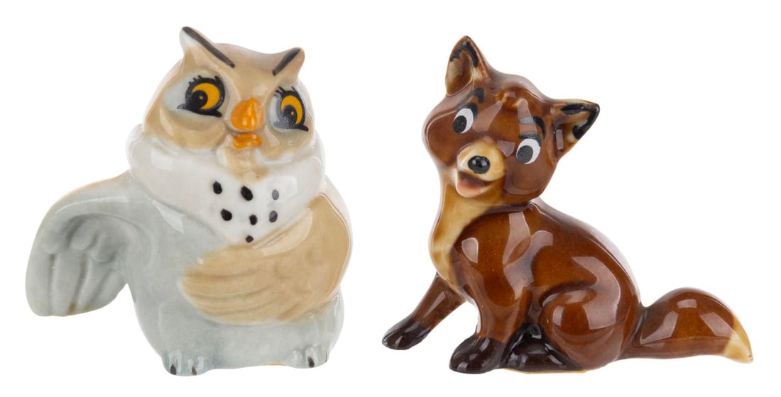 A Pair of "Fox and the Hound" Ceramic Figurines. (1 of 2)