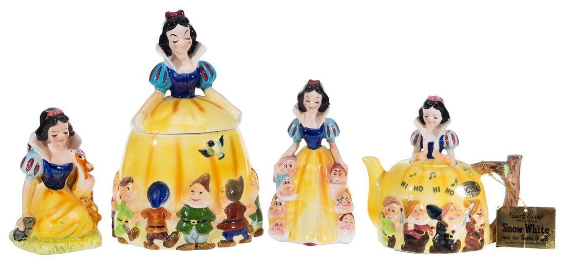 A "Snow White and the Seven Dwarfs" Ceramic Set. (1 of 11)