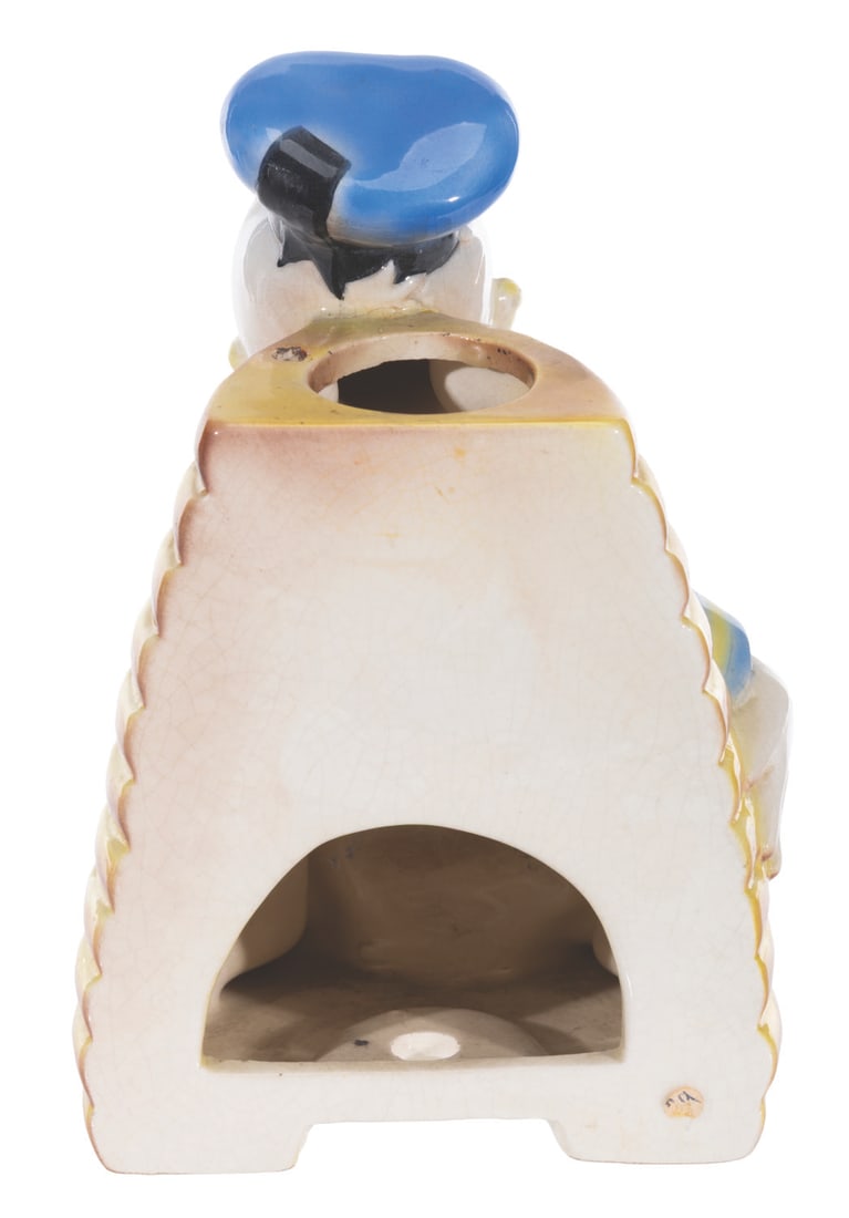 A Donald Duck Lamp Base. - 4