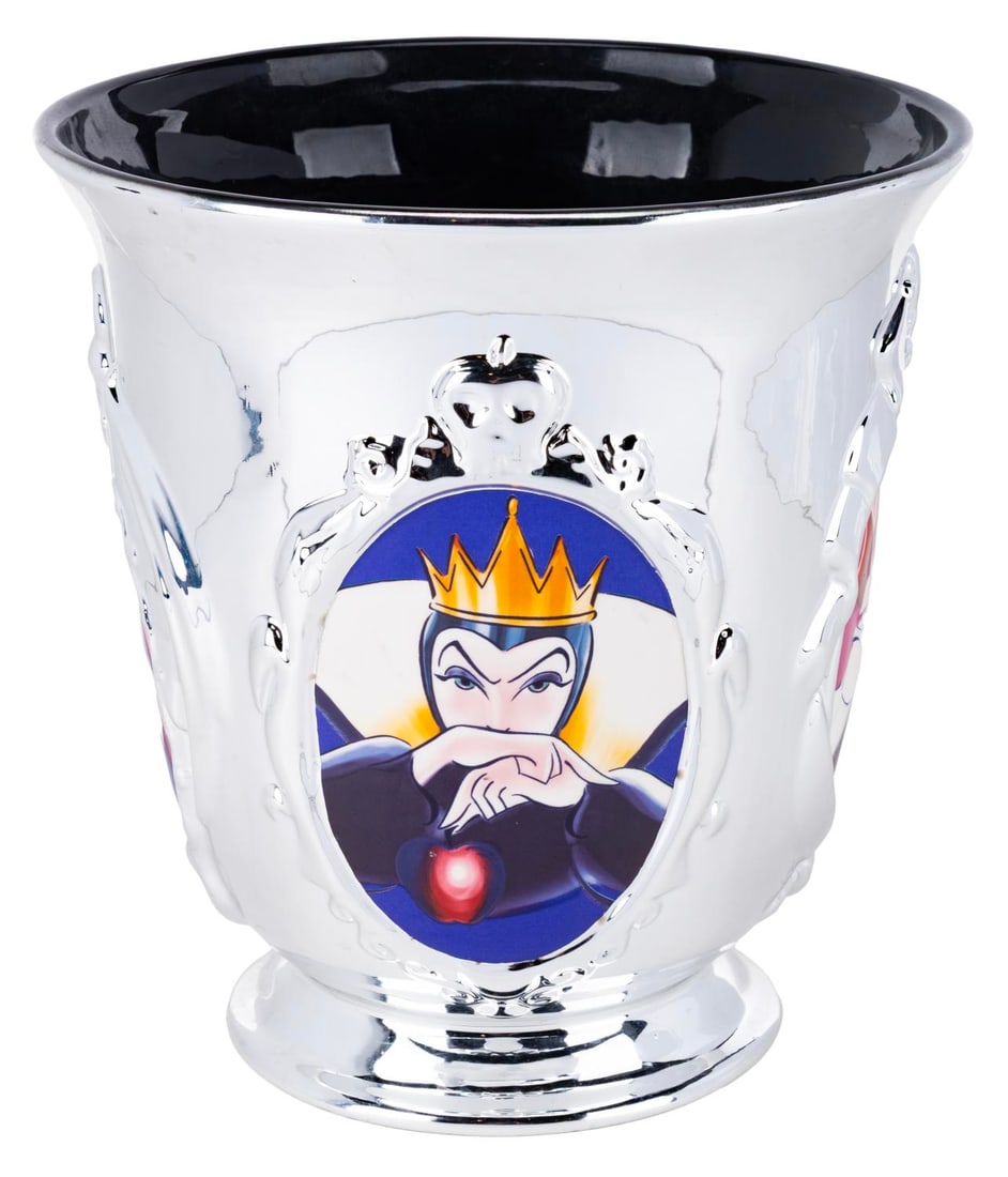 A Disney Villains Ice Bucket. (1 of 5)