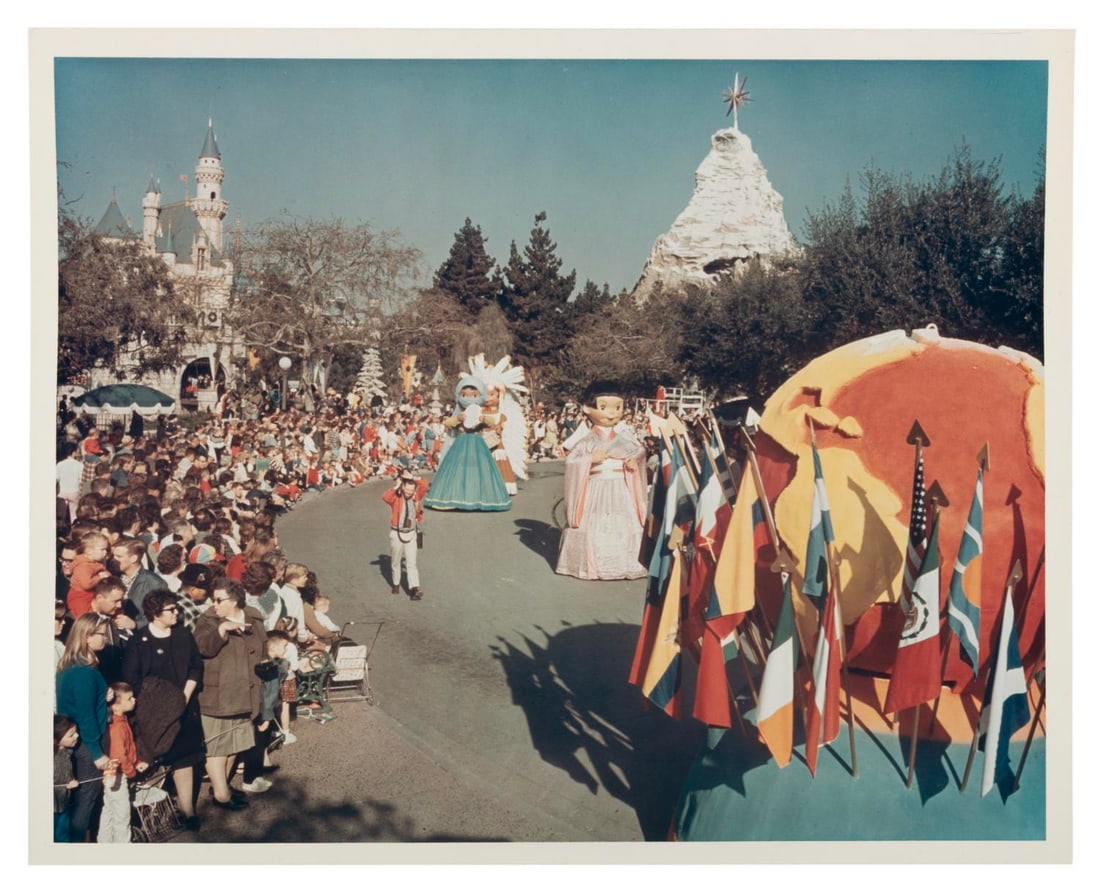 A Vintage Disneyland Fantasy On Parade Photo. (1 of 1)