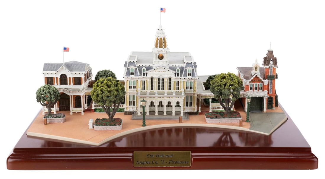 A First Edition Olszewski Walt Disney World City Hall and Engine Co. 71 Firehouse.: (Olszewski, 2006) A rare First Edition Walt Disney World City Hall and Engine Co. 71 Firehouse "Z" scale model by Robert Olszewski. This impressive hand-painted resin sculpture features a rotating Fir
