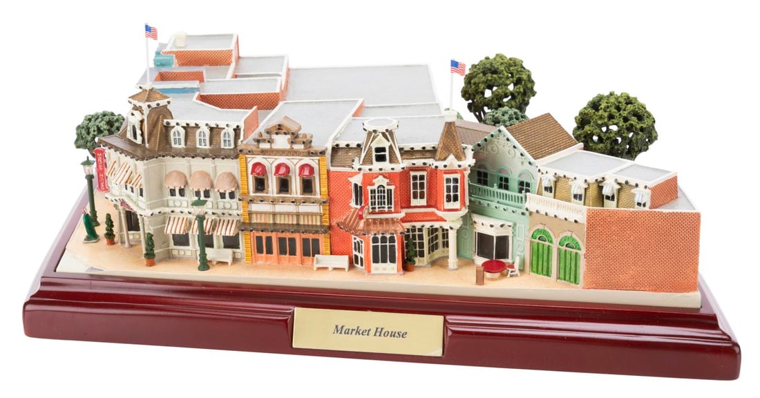A First Edition Olszewski Walt Disney World Market House. (1 of 9)