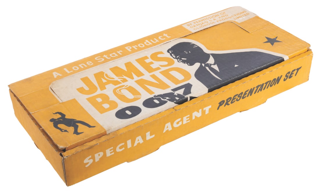A James Bond 007 Special Agent Presentation Set. - 2