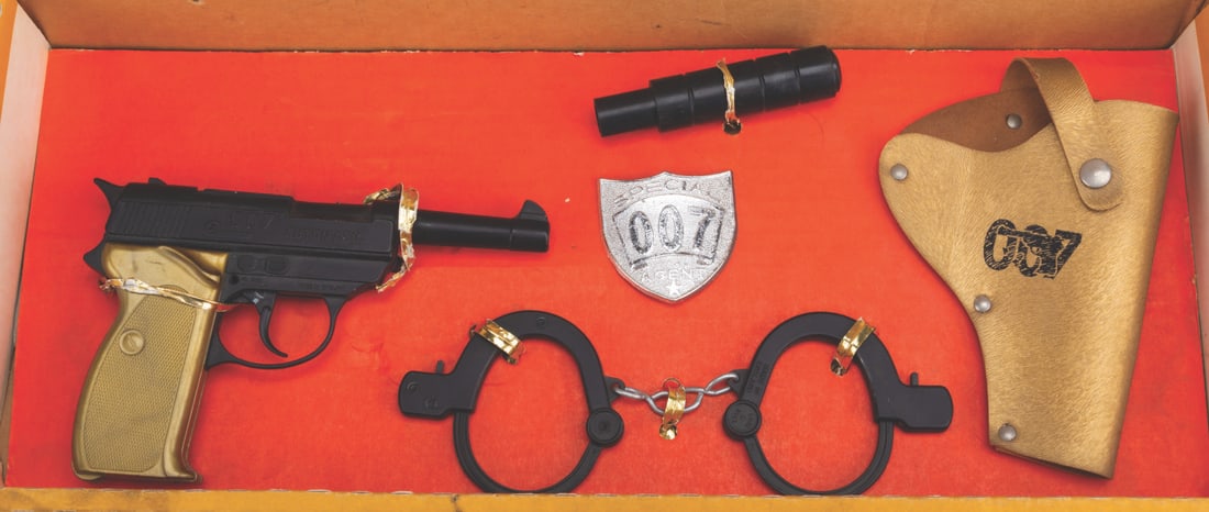 A James Bond 007 Special Agent Presentation Set. - 3