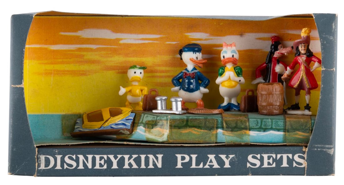 A Disneykins Donald Duck and Friends on Pier Set. (1 of 1)