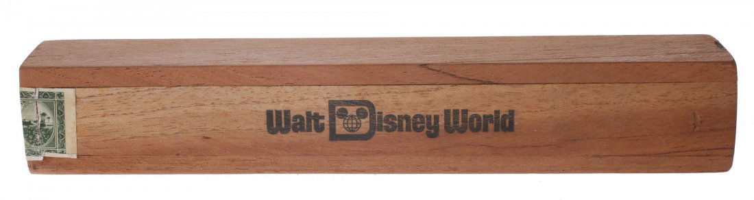 Wooden Individual Cigar Box. (1 of 1)