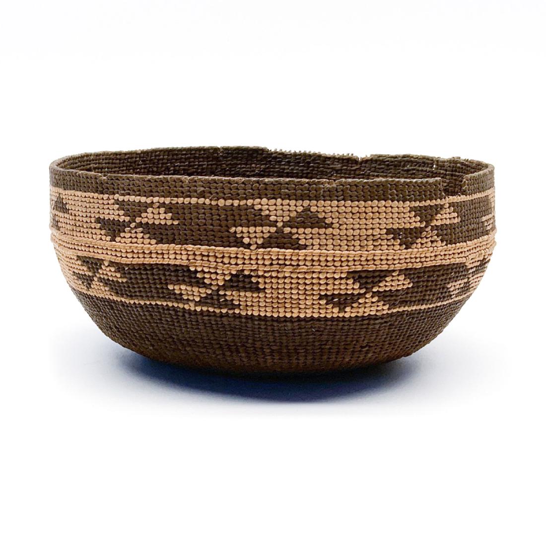 Early Northern California Am. Native Hupa Basket (1 of 7)