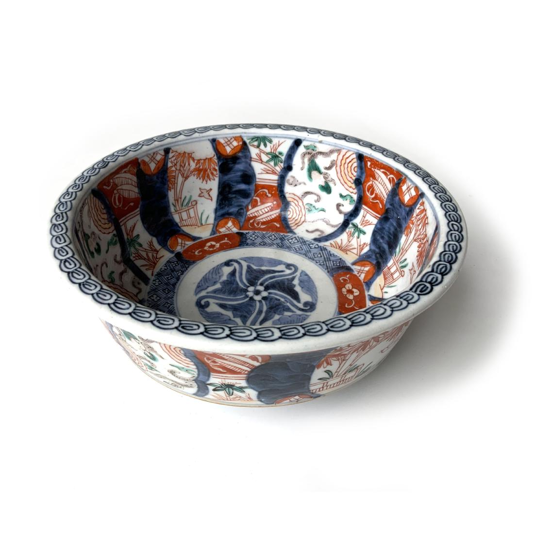 Antique Japanese Imari Bowl: Antique Japanese Imari Bowl Exact age unknown 7.5 Diameter x 3 High (inches) 1.8 lbs $15 flat fee boxing, packing, insurance, tracking and shipping rate anywhere to U.S. or free pickup.