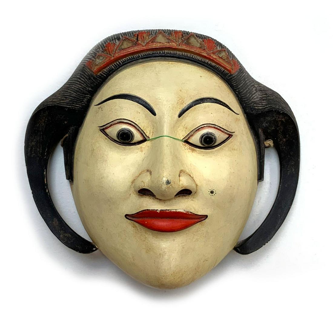 Vintage Balinese Dance Mask: Vintage Balinese Dance Mask The prominence of Balinese masks are rooted from the cultures animism and dynamism past. From the notion that the gods are present in all things, ancient Balinese create be