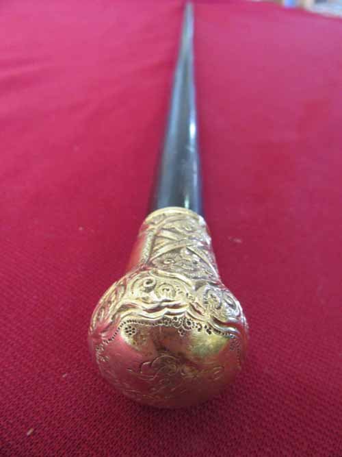 Commemorative hallmarked 10K gold ebony cane: Commemorative hallmarked 10K gold ebony cane. c. 1890-1910 \"To Tom Wilson\" engraved on top, 33" long