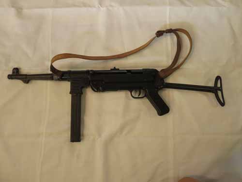 Schmeisser MP 40 movie prop gun.: Schmeisser MP 40 movie prop gun.